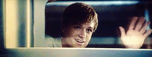 Peeta_Waving