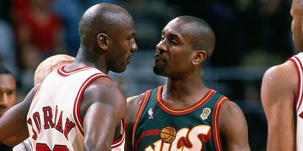 gary-payton-checking-a-bum